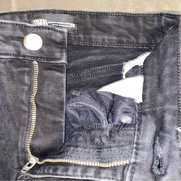 Zara Size 2 Black Denim High Rise Cropped Knee Jeans - Picture 7 of 11